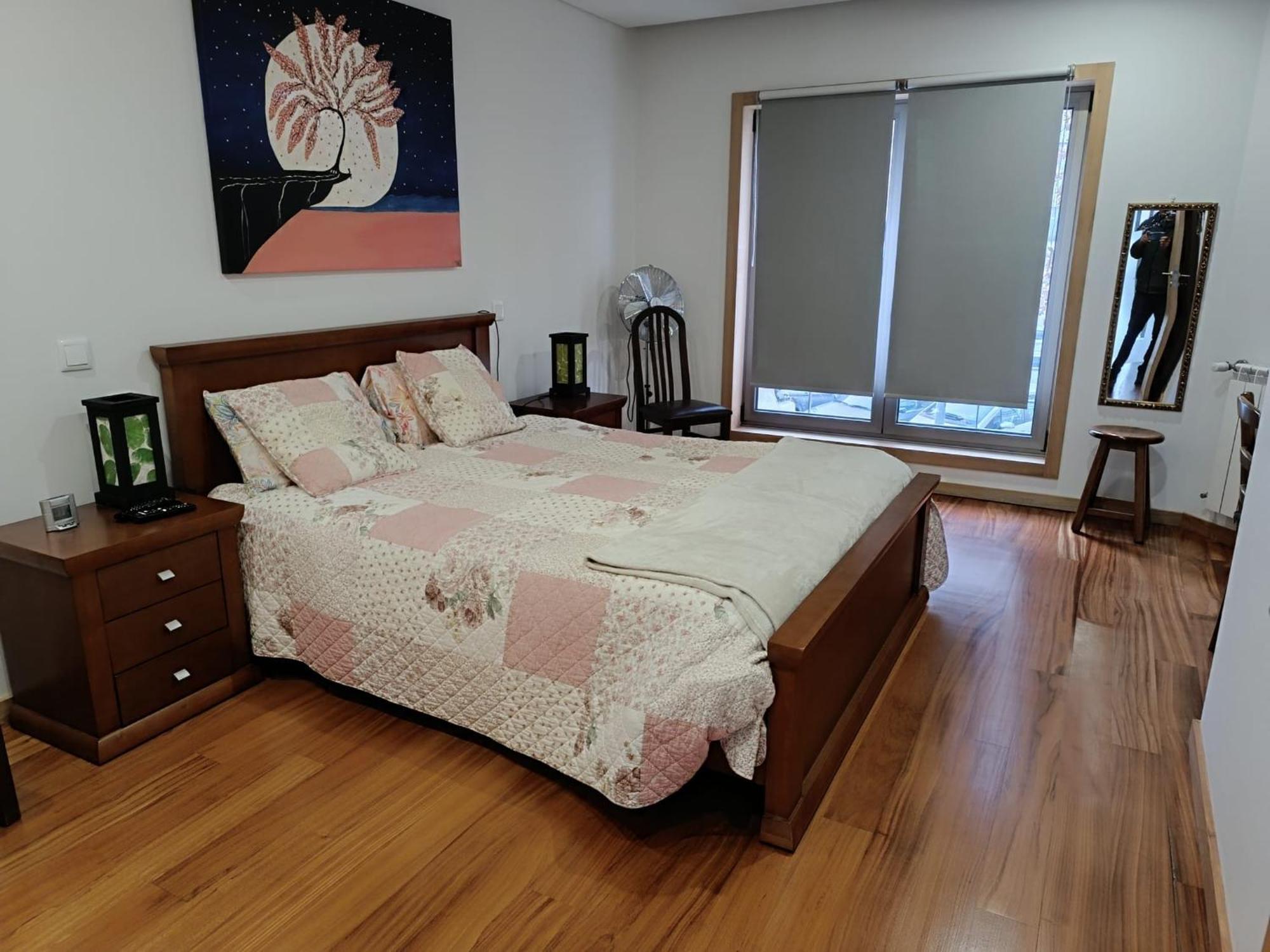 Private Bathroom Room Shared Kitchen Порто Екстериор снимка
